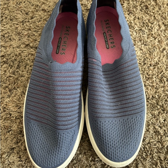 Womens Skechers Slip Ons Size 11 - Picture 2 of 7